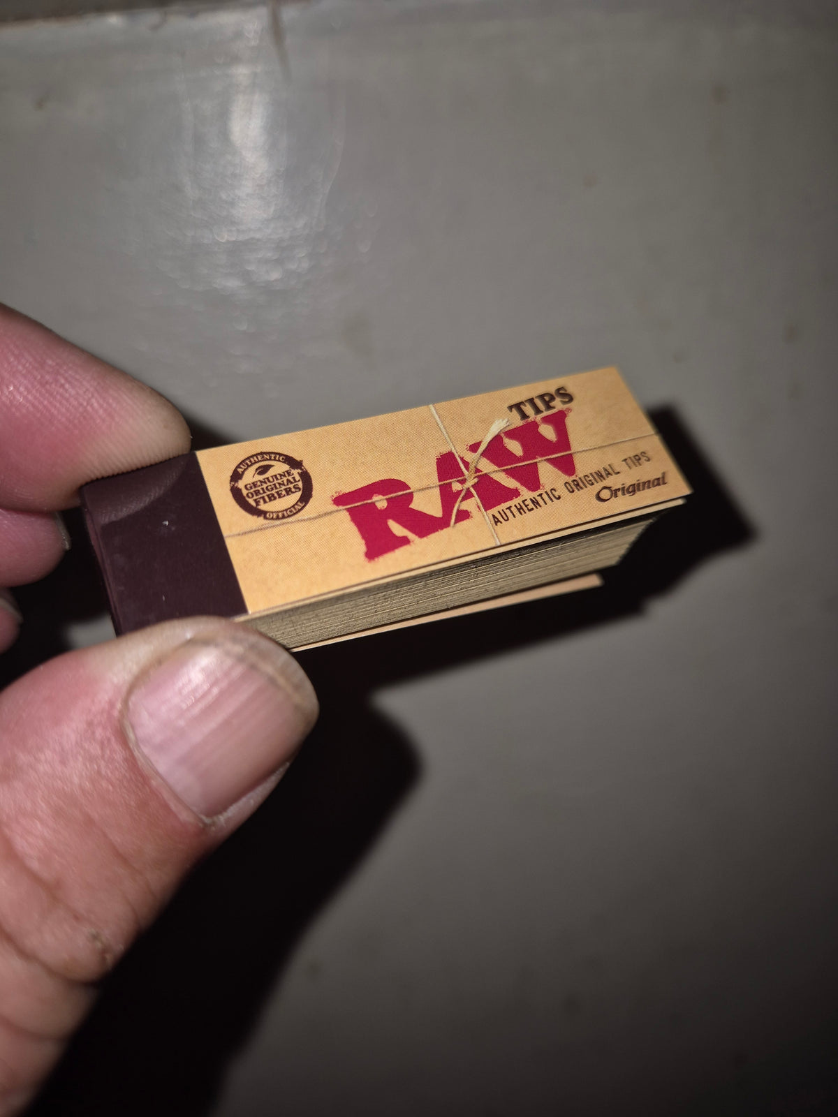 Raw roach /Tips